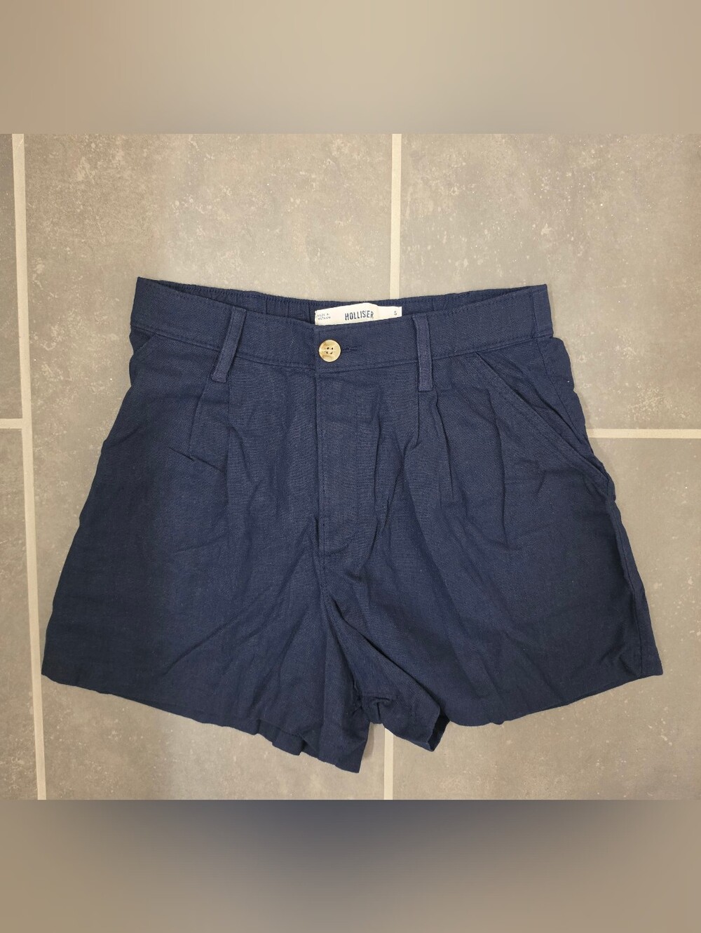 Hollister Ultra High-Waist Livvy Short